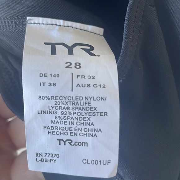 TYR ‘TYReco Maxfit’ Swimsuit - Picture 8 of 11